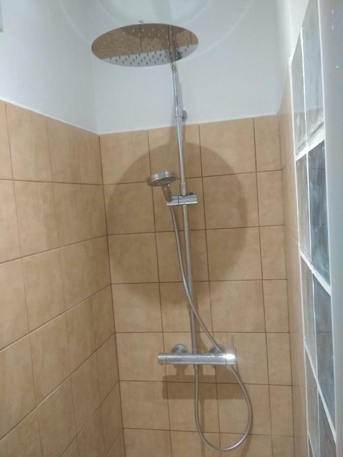 מלון בניולס La Terraza מראה חיצוני תמונה